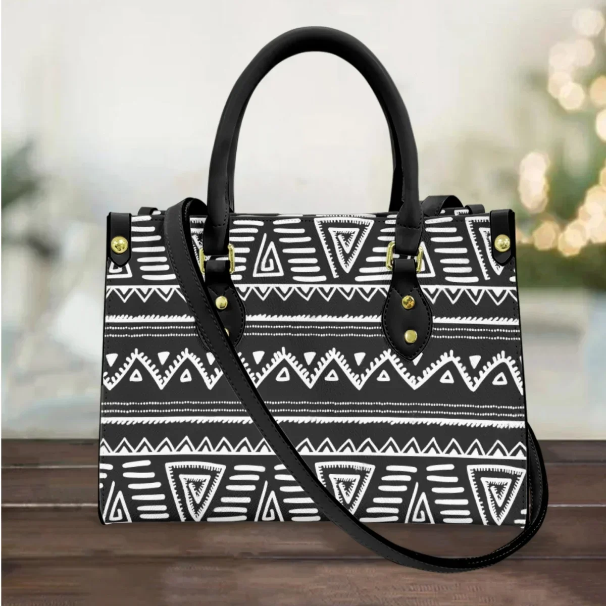 Ethnic Chic Fashion - حقيبة كتف نسائية عصرية من الجلد