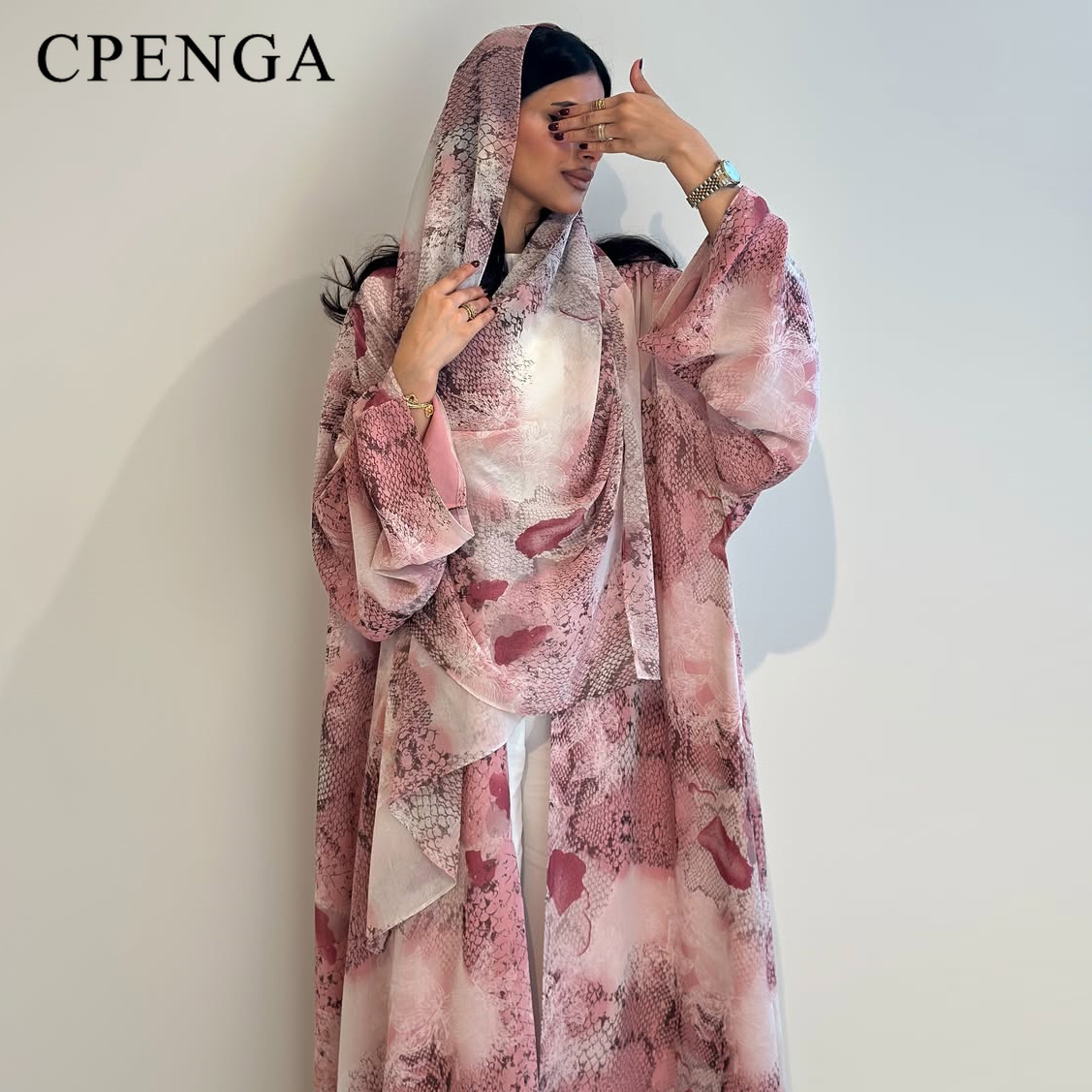 عباءة دبي الفاخرة 2026 بطبعة و - مراجعة Abaya Modest Wear وسعره